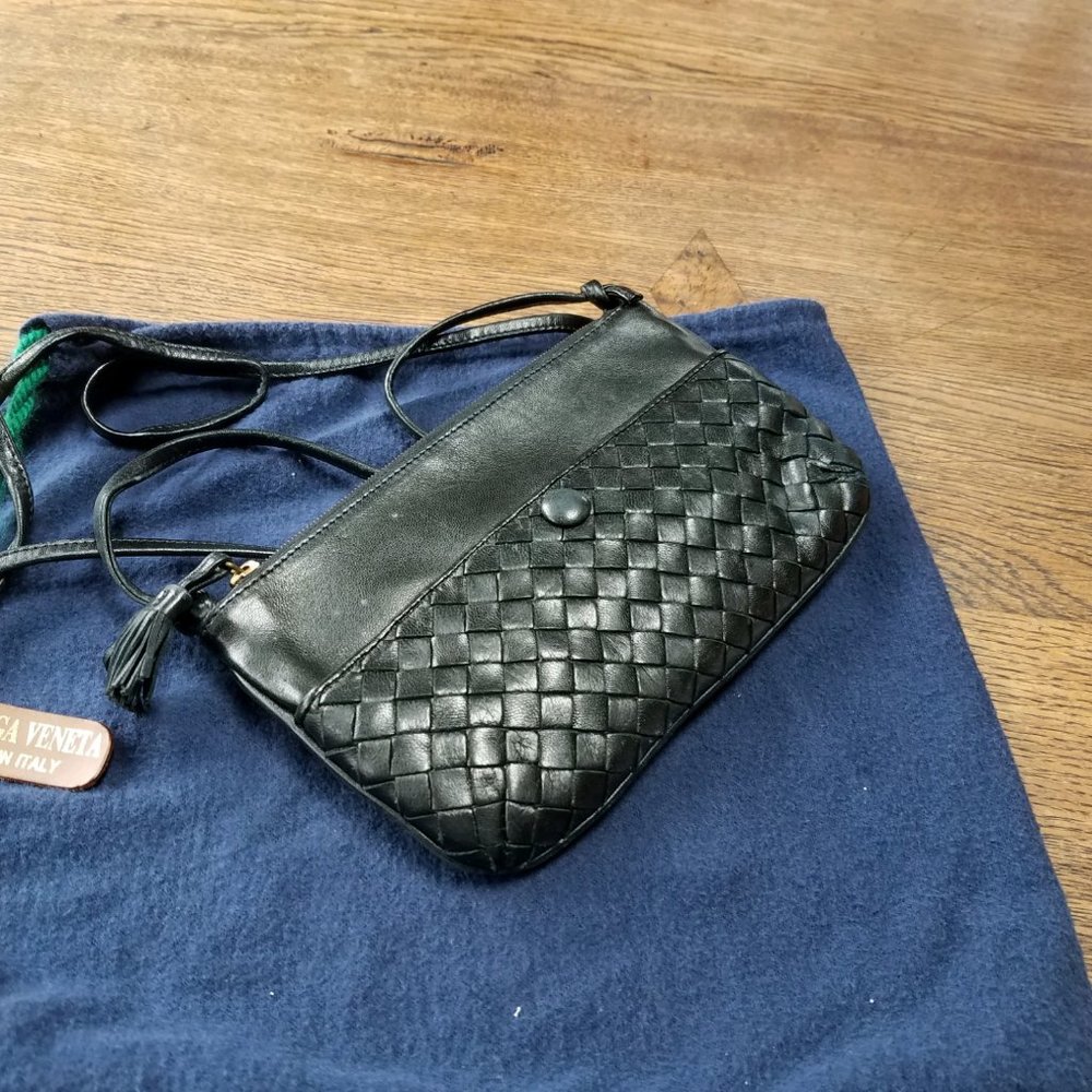 BOTTEGA VENETA BLACK SHOULDER BAG